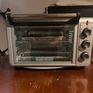 Black & Decker toaster oven